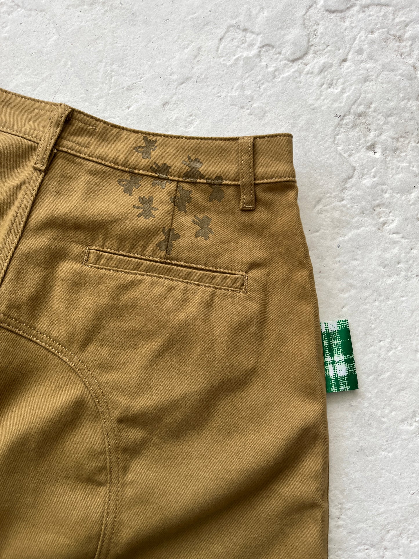 ‘PLAID TAG’ UNI SHORTS [khaki]